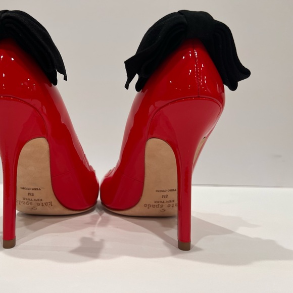Kate Spade 4” Red Patent Leather Emana Pumps with Blackk Bow. Size 8 - Picture 5 of 7